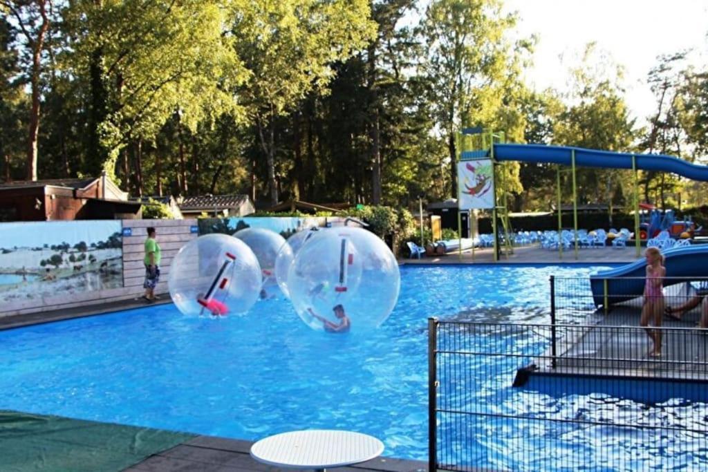 Te Huur: Leuke 4-Persoons Stacaravan Op Top Locatie! Hoenderloo Exterior foto